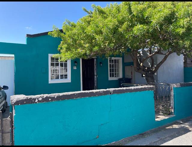 3 BEDROOM FREESTANDING SOLD IN WOODLANDS